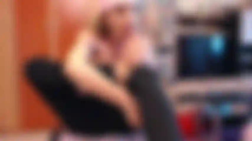 Die meine eigenen füße spuckt, leckt und lutscht und dirty talk macht.