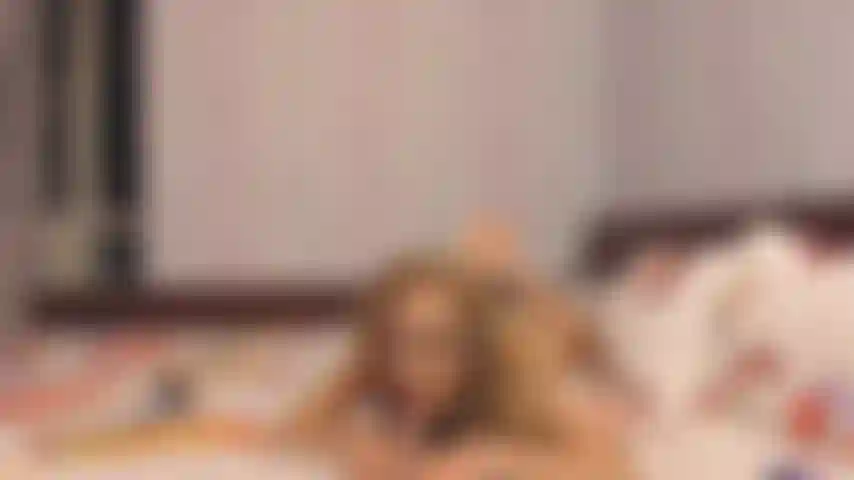 Dirty talk, dildolutschen, sohlenfetisch, sperma im mund.