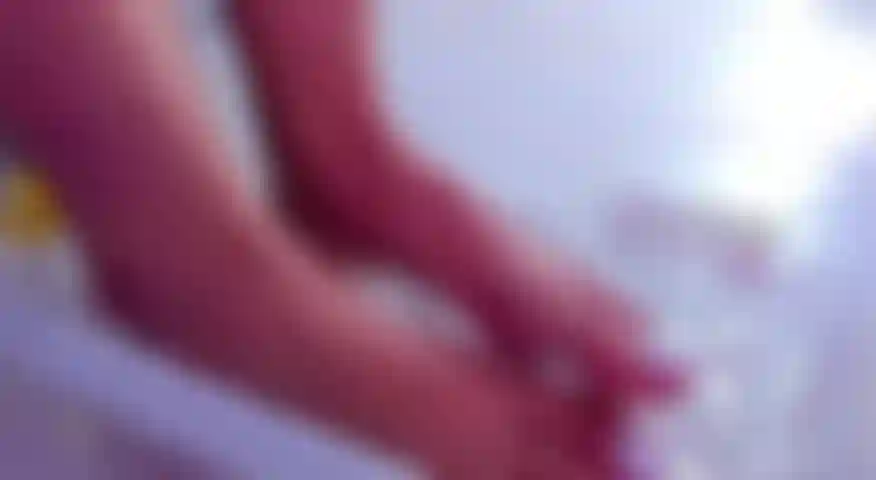 I slowly dip my feet into soft, wet, transparent beads.
The way they slide between my toes feels too good to ignore If textures and feet drive you crazy, this video is waiting for you