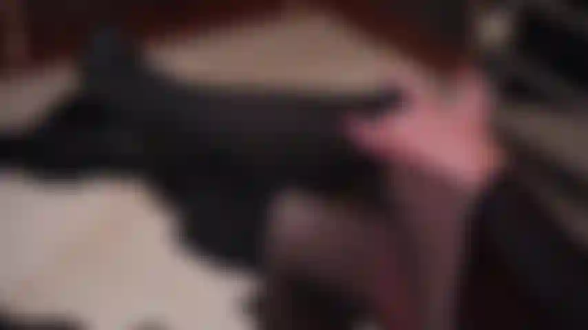 Die sexy natasha, die mit versauten strumpfhosen spielt.