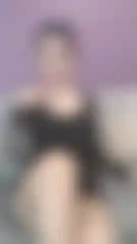 Die meine brüste und meine muschi neckt.