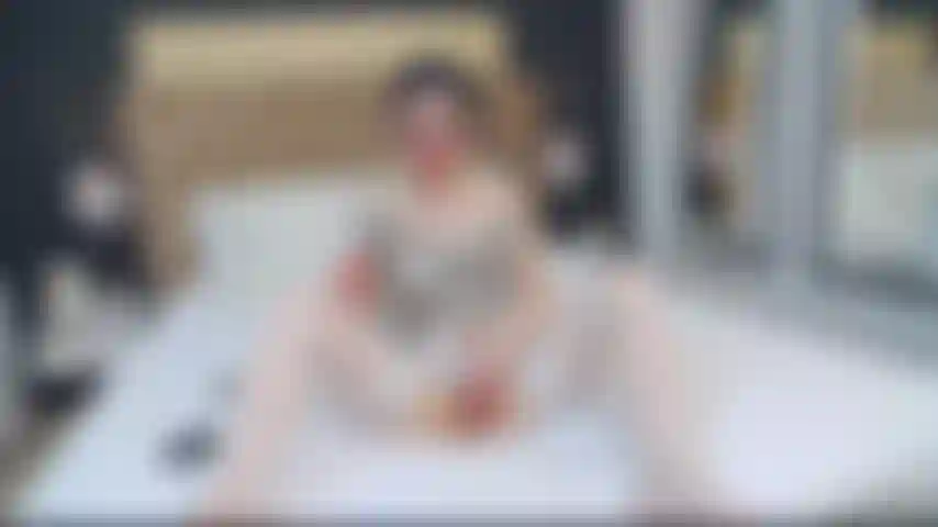 Necke meine muschi, kleider an.