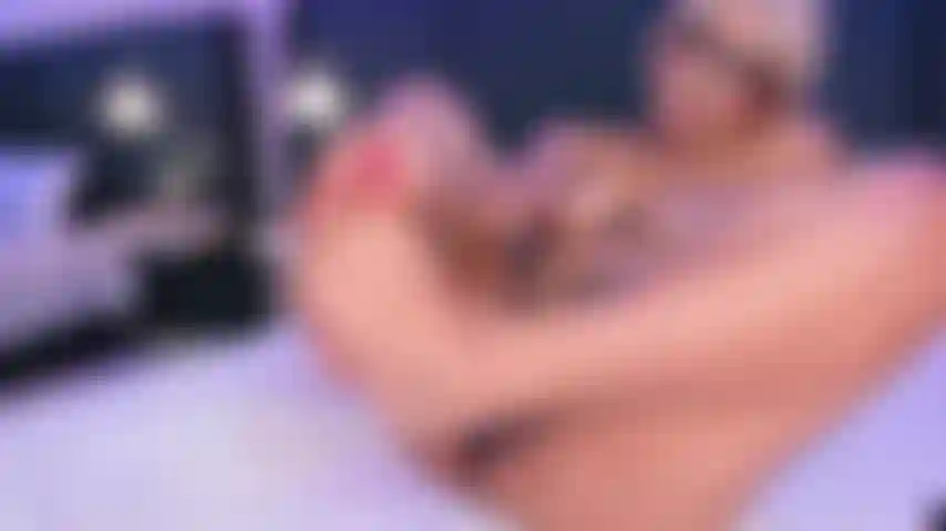 Bewege mich auf die zehenspitzen, während ich auf mein spielzeug komme.