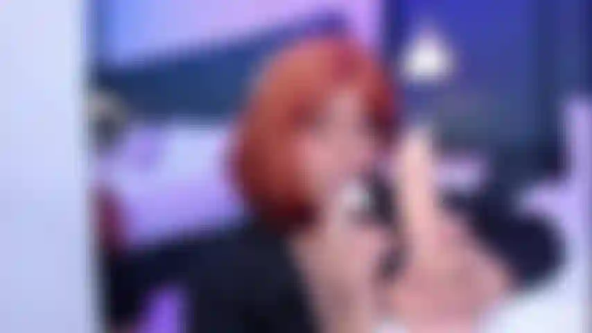 Ich würge an deinem schwanz, weil ich wie das schmutzige spielzeug benutzt werden muss, das ich bin.