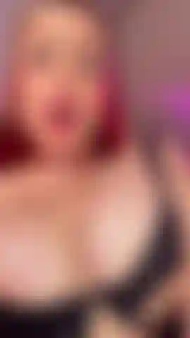 Titten voller öl mit einem schwanz dazwischen.