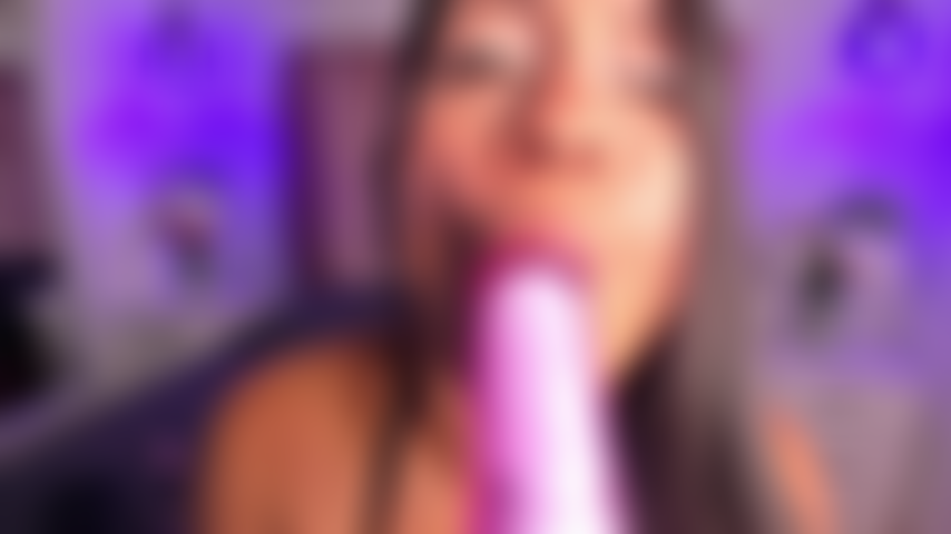 Und lutsche an meinem dildo.