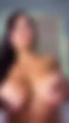 Und massiere meine großen titten.