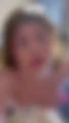 Bukkake im gesicht und auf den titten, so unordentlich diese schlampe!