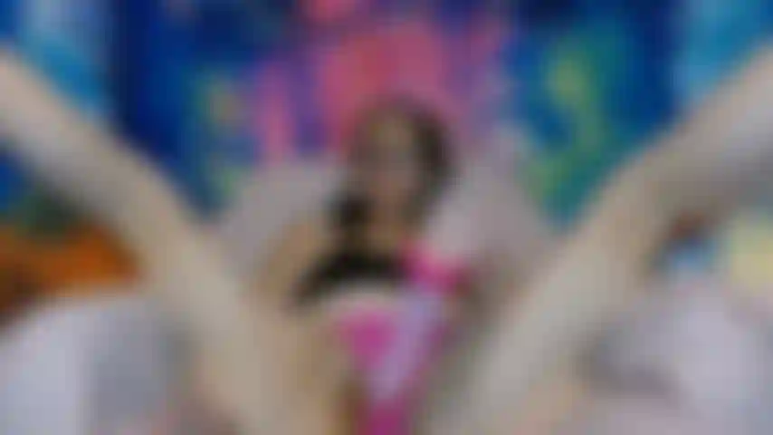 playing with fat pussy