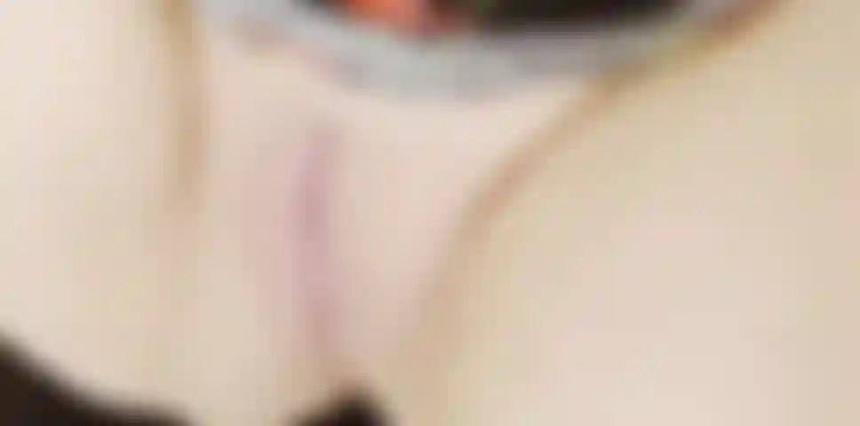 Making myself squirt with my new wand at my desk