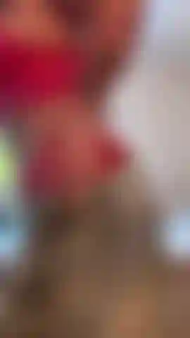 Strip tease, dildo play and cum