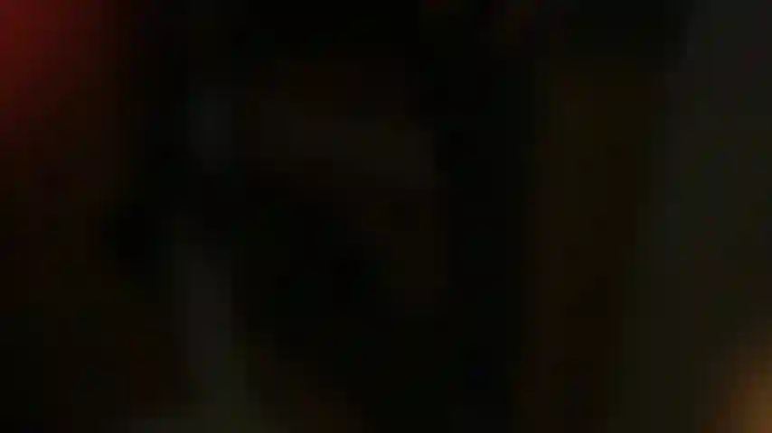 Ich liebe es, ungezogen zu sein, schau dir meine großen titten an.