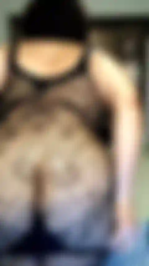 Solo-klitorismasturbation mit riesigem orgasmus.