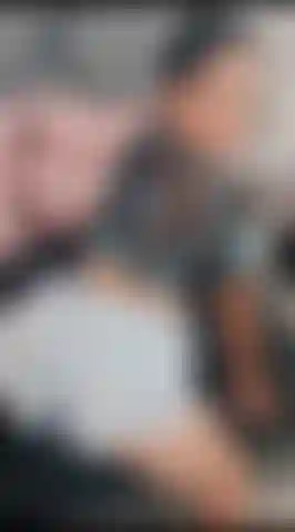 . Mein hintern drückt sich auf dein gesicht.