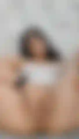 MY PUSSY WET AND CREAMY!