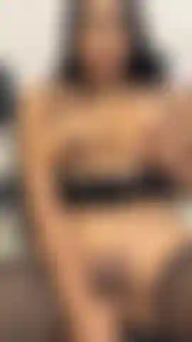 Köstliches stöhnen für deinen schwanz in mir.