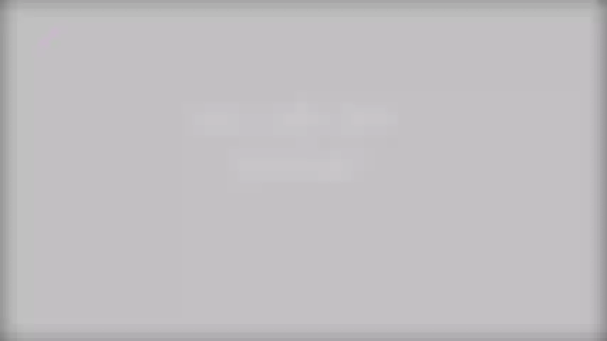 Lassen sie sich von meinen holly nassen füßen faszinieren, die im wasser planschen!