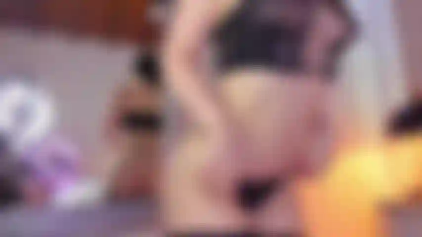 Cowgirl umgekehrt vor dem spiegel.