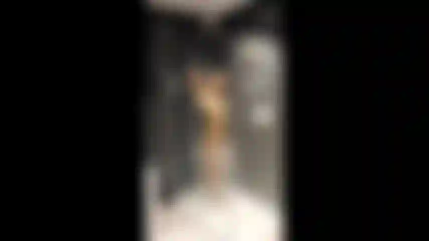 Norty frau nach gangbang beim duschen erwischt... Die norty frau wird zu hause beim duschen angetroffen, aber sie soll mit den freunden ihres mannes in der kneipe sein..... Was ist passiert dass sie eine dusche braucht?! ;).