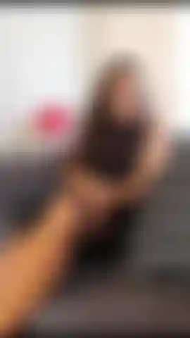 Norty ehefrau gibt zu, dass sie ihren boss gefickt hat... Eine ehefrau muss ihrem ehemann gegenüber zugeben, dass sie ihren boss gefickt hat........ Wie eine schmutzige schlampe und sie wird wieder geil!