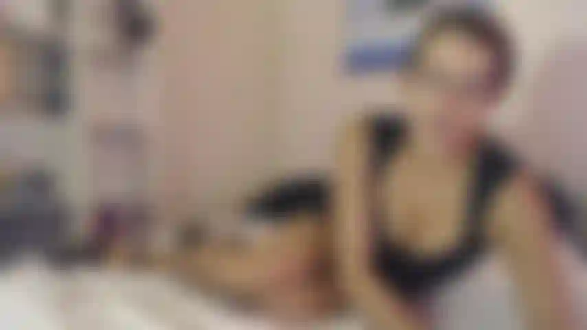 ' Geschichten einer verrückten nacht' 15 minuten show und erzählen .... Von der verabredung der nacht zuvor, die wirklich verrückt wurde ... Hören sie, wie sehr ich die verabredung genossen habe ein dreier mit seinem mitbewohner, der seinen "großen schwarzen schwanz in meine fotze" steckt.