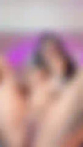 I'm in love with you and I want to feel how you make me scream your name.