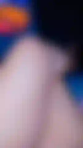 BEAUTIFUL FEET AND LEGS "Let me know you're looking...it turns me on knowing it's you."