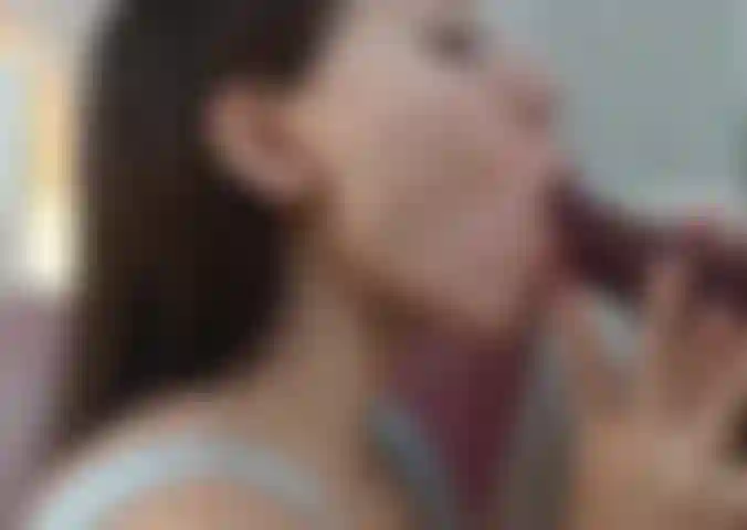 Ein magischer blowjob 🤍: jeder blowjob wird deinen schwanz in ein so intensives vergnügen hüllen, dass er dich zum zittern bringen wird.... 👅💦🍆.