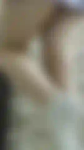 Bereit und völlig nackt, warte ich darauf, dass du aktiv wirst😈 willst du mich ficken? Ðð.