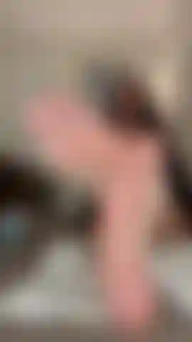 Lotion auf den füßen/sohlen, pov.