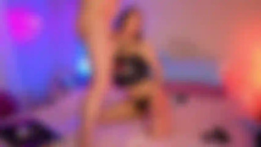 Saugen ficken doggy tief hart anal arschficken in doggy mit daddy, der ihr über den ganzen arsch abspritzt.
