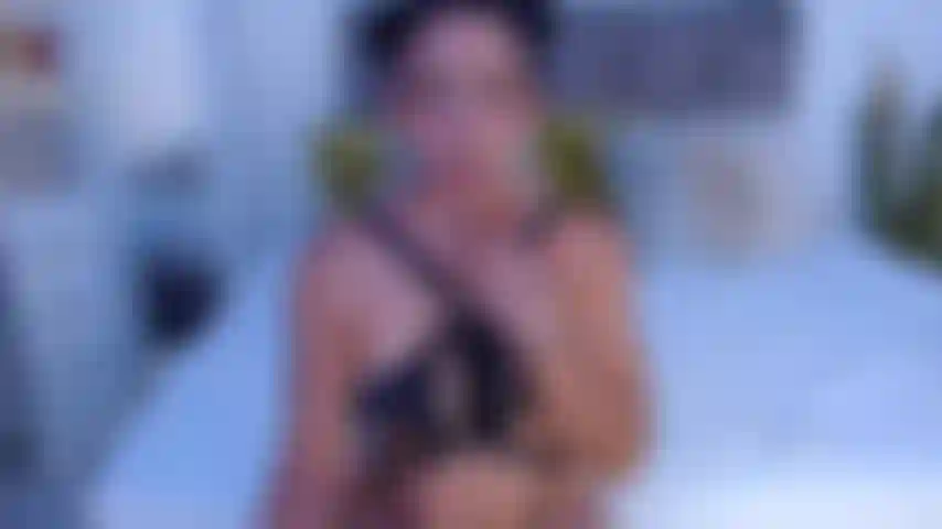 Die mit deinem schwanz und meinem körper spielt.