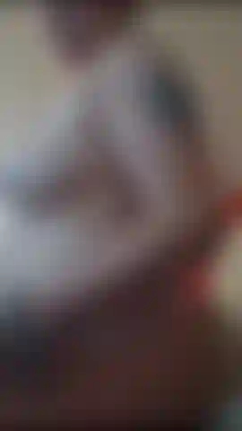 Mit üppiger pussy-vibes und analspielen mit dildos.