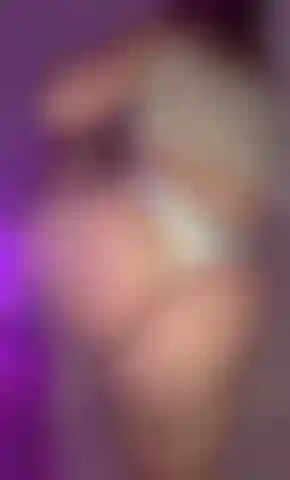 Clapping in real time (no slow motion) with white Calvin’s 👀 🍑
