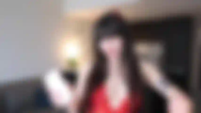 Die deine frau betrügt - verführt von einer geilen milf auf deiner halloween-party. Sie ist eine totale schlampe für deinen schwanz. Sloppy bj, dirty talk, squirting und blase deine ladung über ihr ganzes gesicht.