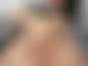 Muschi ganz nah - ich necke, fingere und dehne meine saftige muschi, bis ich einen bullet vibe auf meinen kitzler setze und hart abspritze. So nah, dass man sogar die wehen sehen kann.