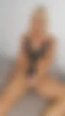 Making myself cum with my wand