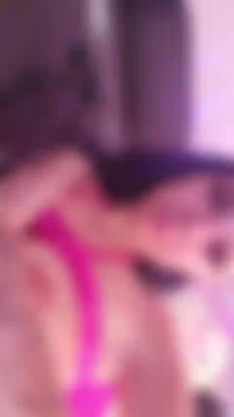 Klaffe und drücke mein arschloch heraus.