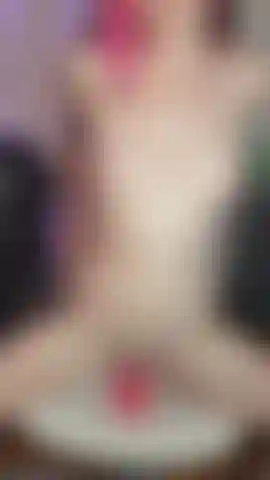 Reite meinen riesendildo bis ich abspritze.