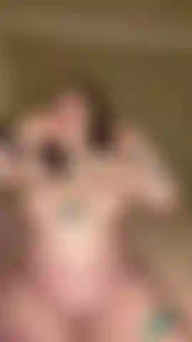 36 weeks pregnant close up dildo thrashing trimmed pussy hair