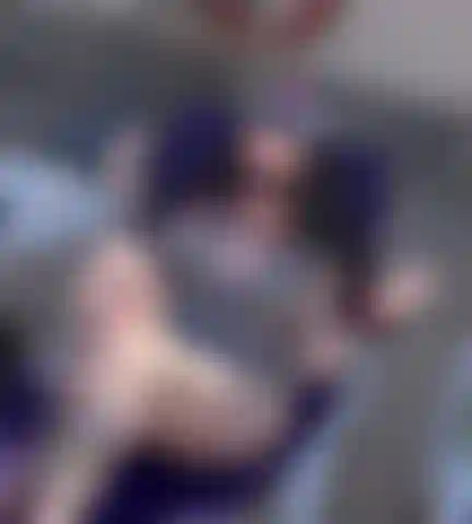 goth princess on holiday 
BTS - getting the perfect bikini shot