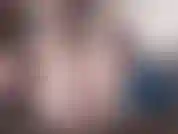 Mmmmm ;) PrincessSnowAngel liebt es einfach, ihre durchnässte enge muschi zu fingern. Muss ich noch mehr sagen? Probieren sie es aus, um all die sexy überraschungen zu sehen, die auf sie warten!