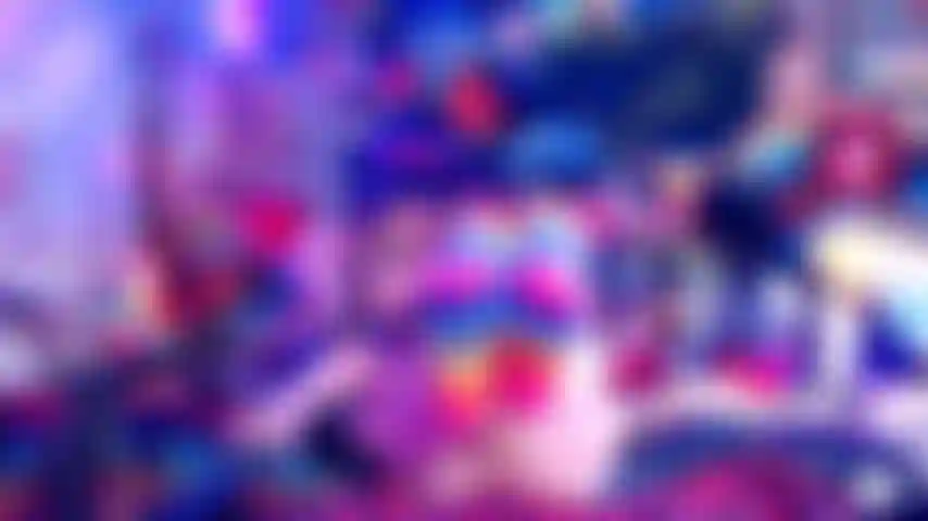 Die mich mit der zunge in kniestrümpfen zum abspritzen auffordert.