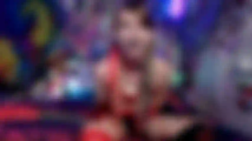 Harley raucht hj mit extremer cbt + demütigung.