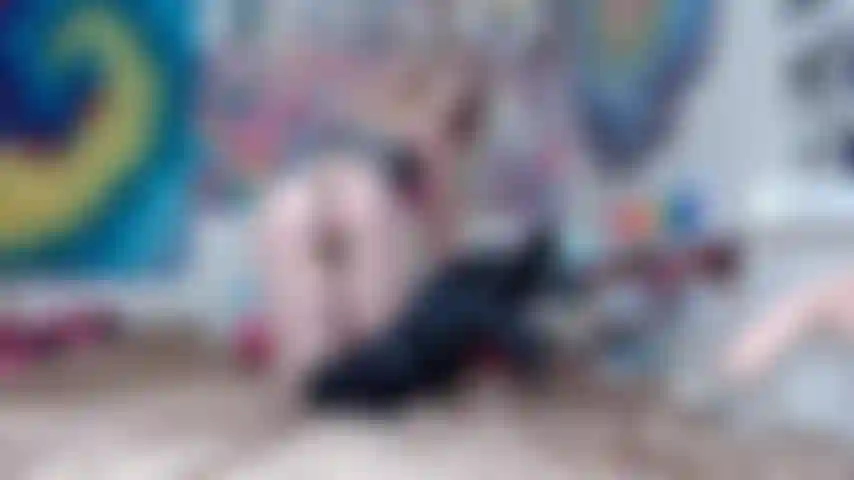 Multi-fetisch-clip mit höschenfüllung, doppelpenetration, creampie, deepthroating und non-stop-fickspaß! ;).