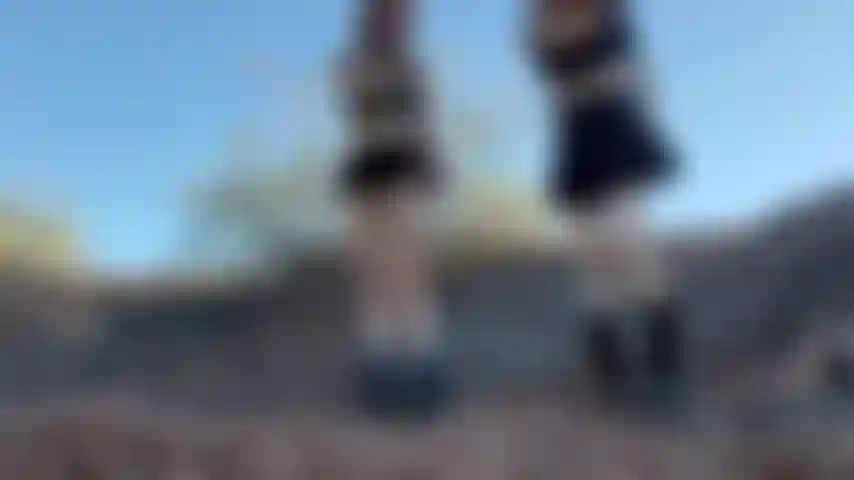 Doppelte domme-füße draußen mit göttin charlie cake.