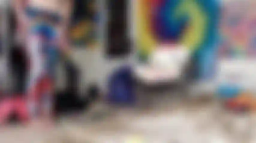 Es ist fußperverszeit.. Bete meine nackten füße in meinen sexy leggings an!