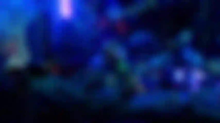 Eine rave-göttin, gehäkelte höschenfüllung + süße klebrige überraschung.