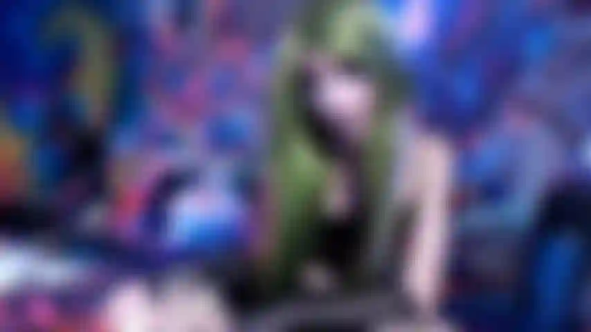 Die göttin verehrt zum jahresende den arsch und die füße.