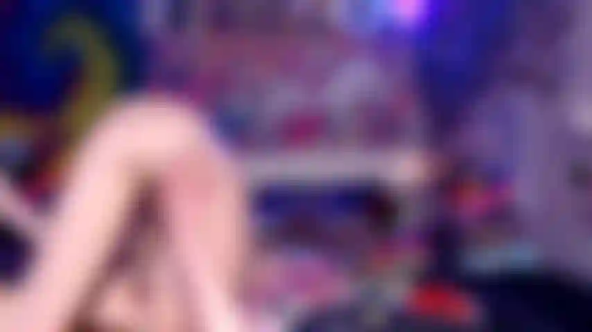 , Die mit heißen gapes und queefing posiert.